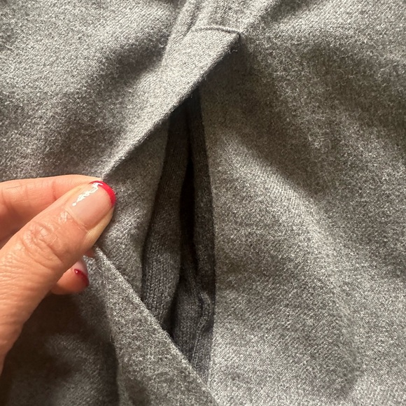 Banana Republic Men’s Hoodie Sweater Jacket Sz: L; Length of Jacket: 26.5 inches - Picture 5 of 7